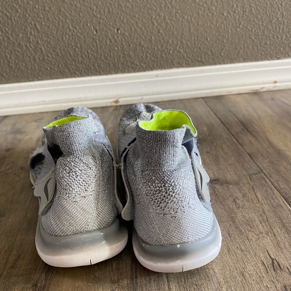 Nike high top running shoes - Picture 3 of 3